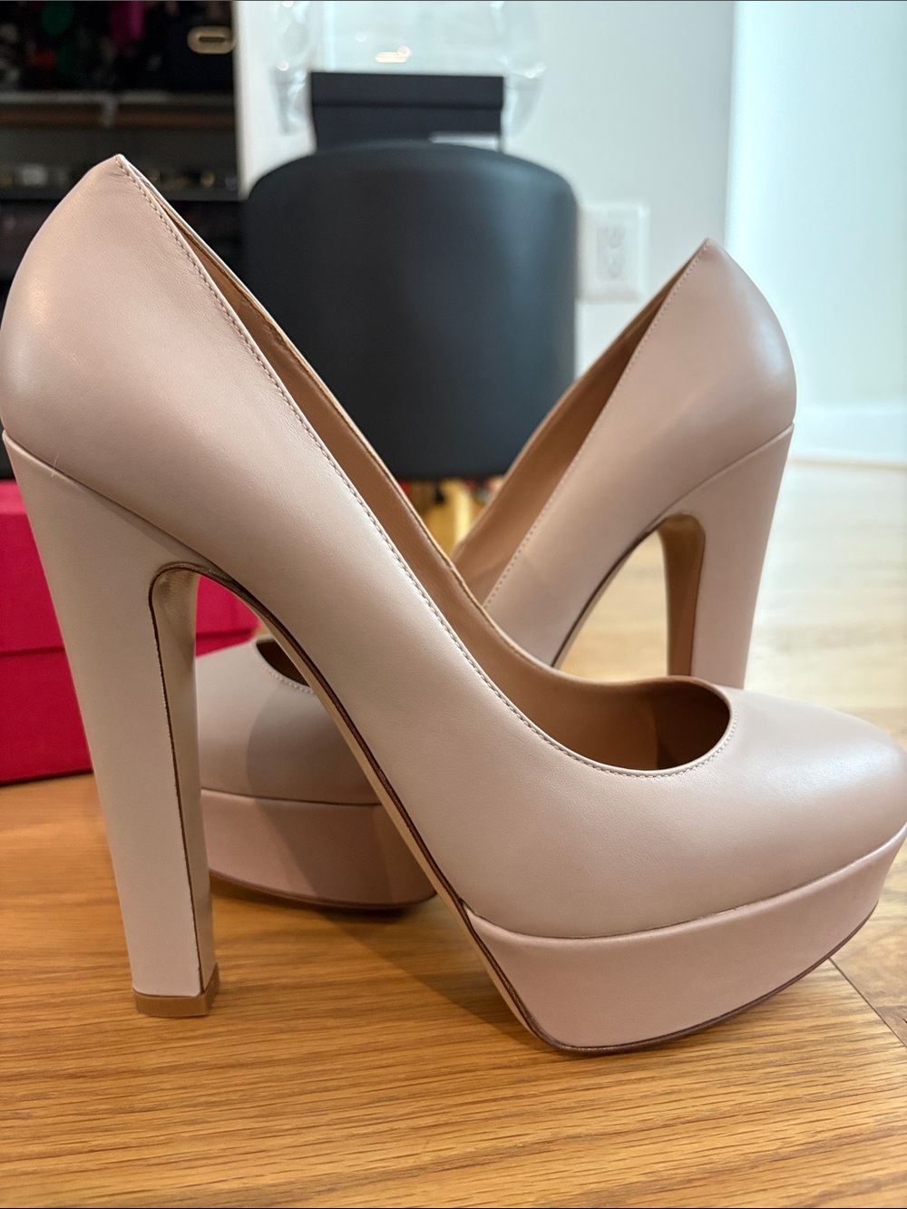 Valentino ✨Brand New Never Worn✨Nude Vitello Platform heels